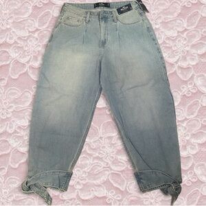 Hollister High-Rise Ballon denim jeans